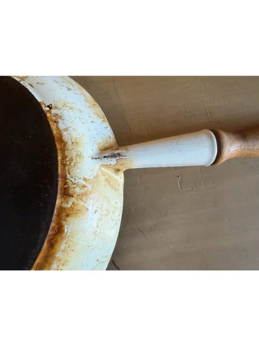 Vintage Le Creuset 29 Fry pan Skillet Artic White Made in France Wood handle